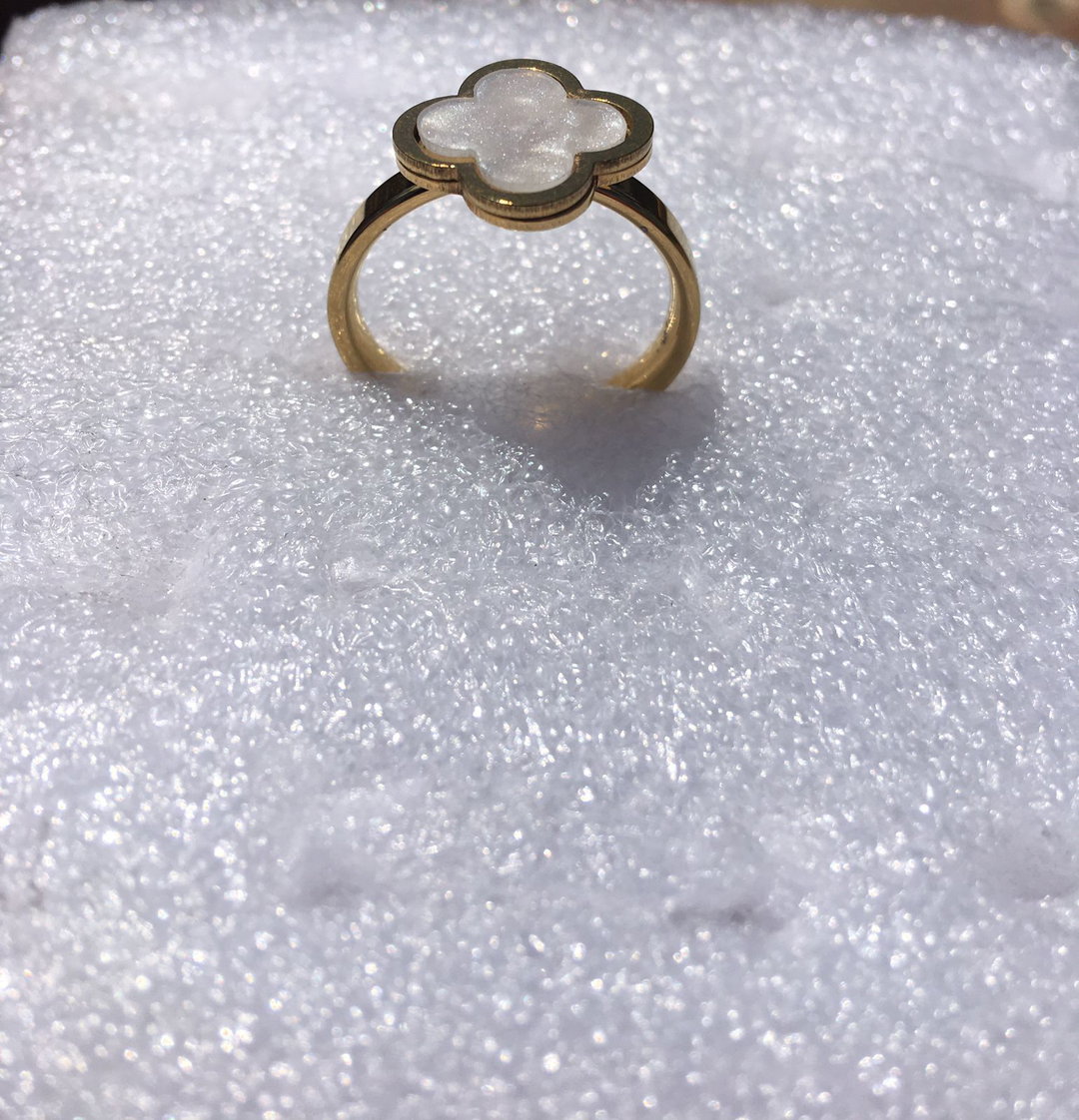 Clover Leaf Ring