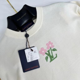LV Tee