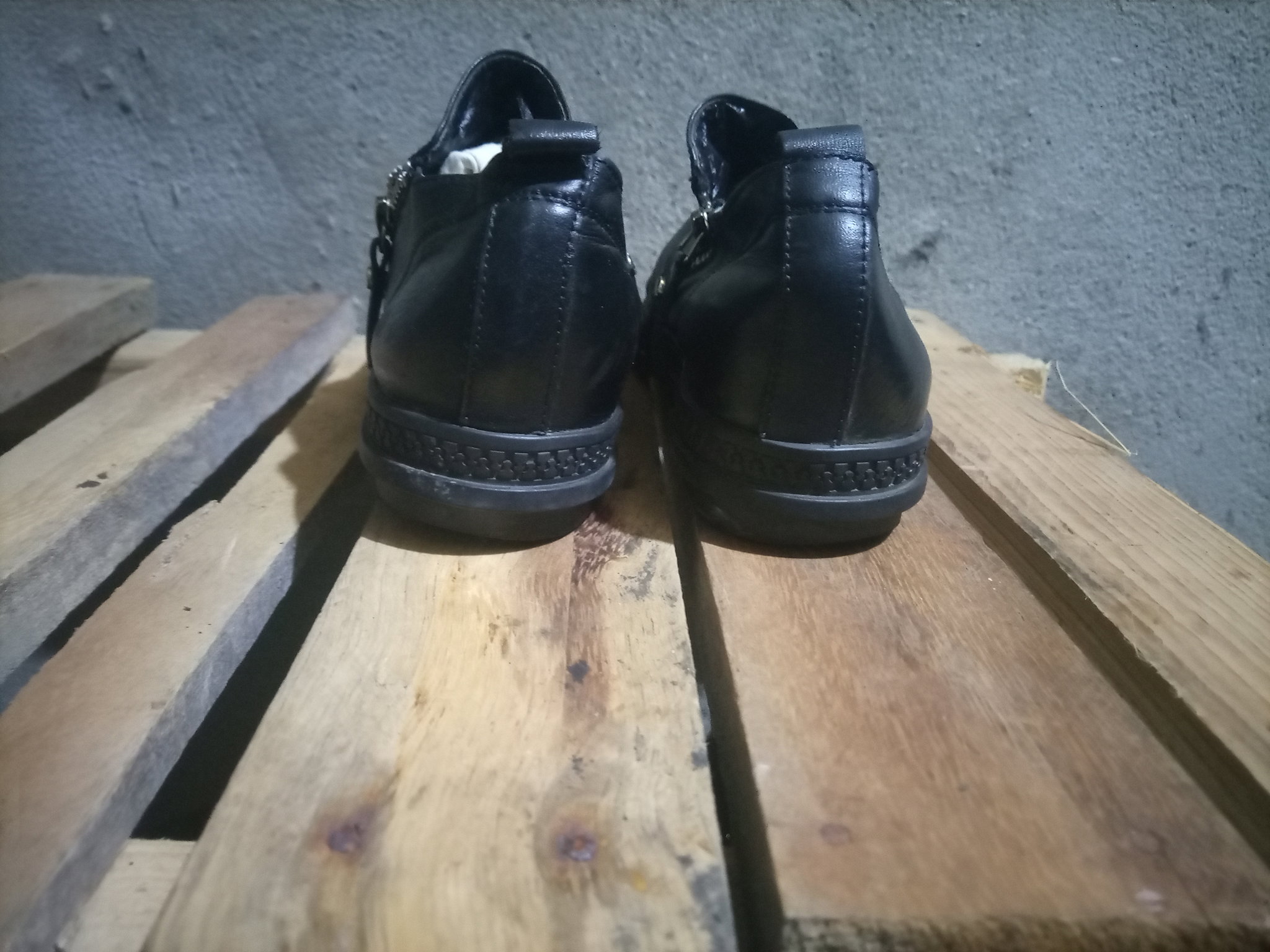 Chaussure femme en cuir P.38_3