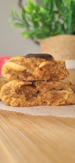 Choco-Peanuts Cookie