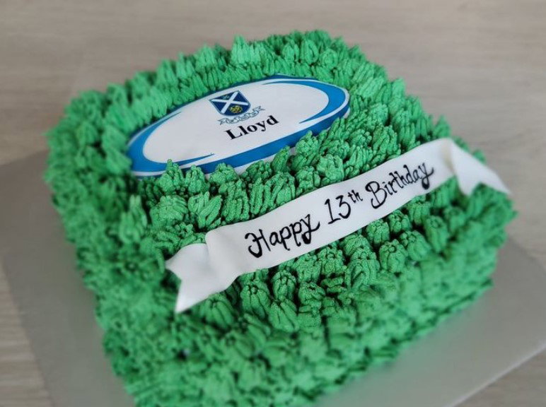 Customised Cakes_9