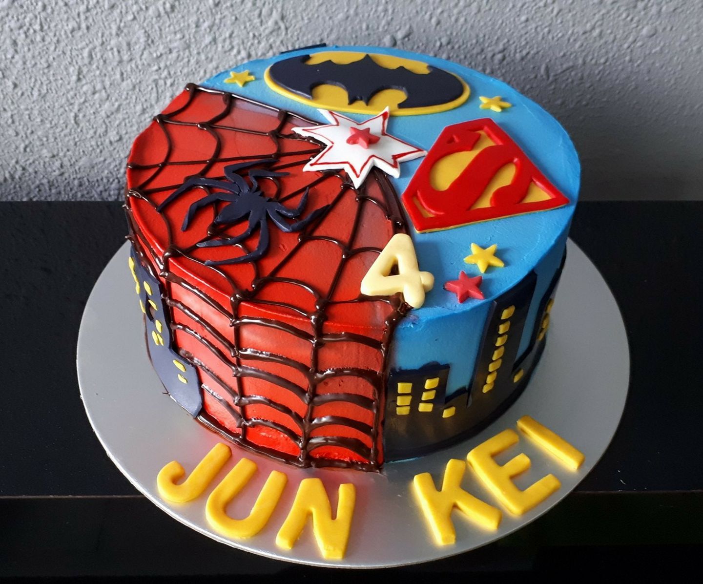 Customised Cakes_12