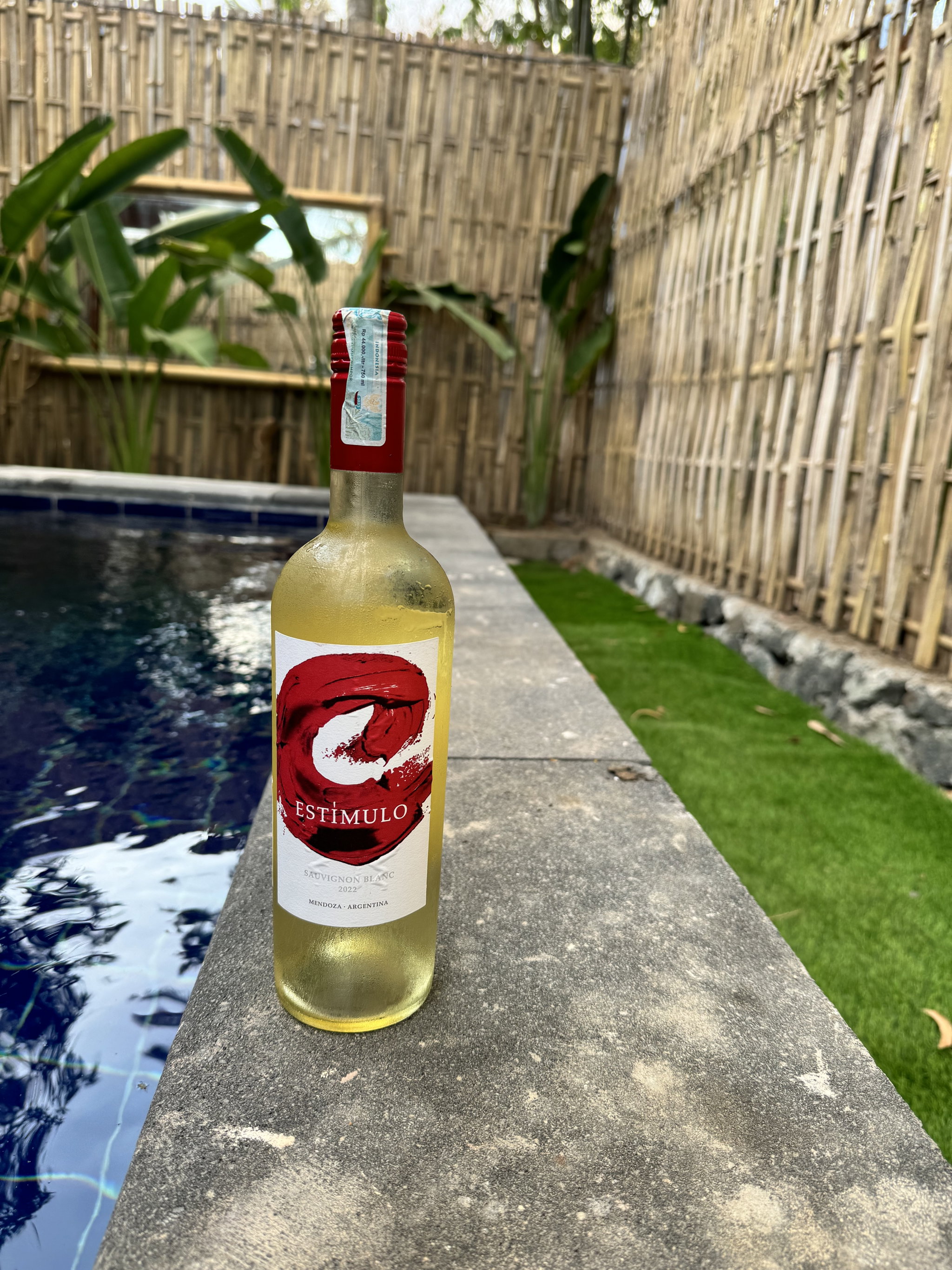 House White Bottle Sauv Blanc_0
