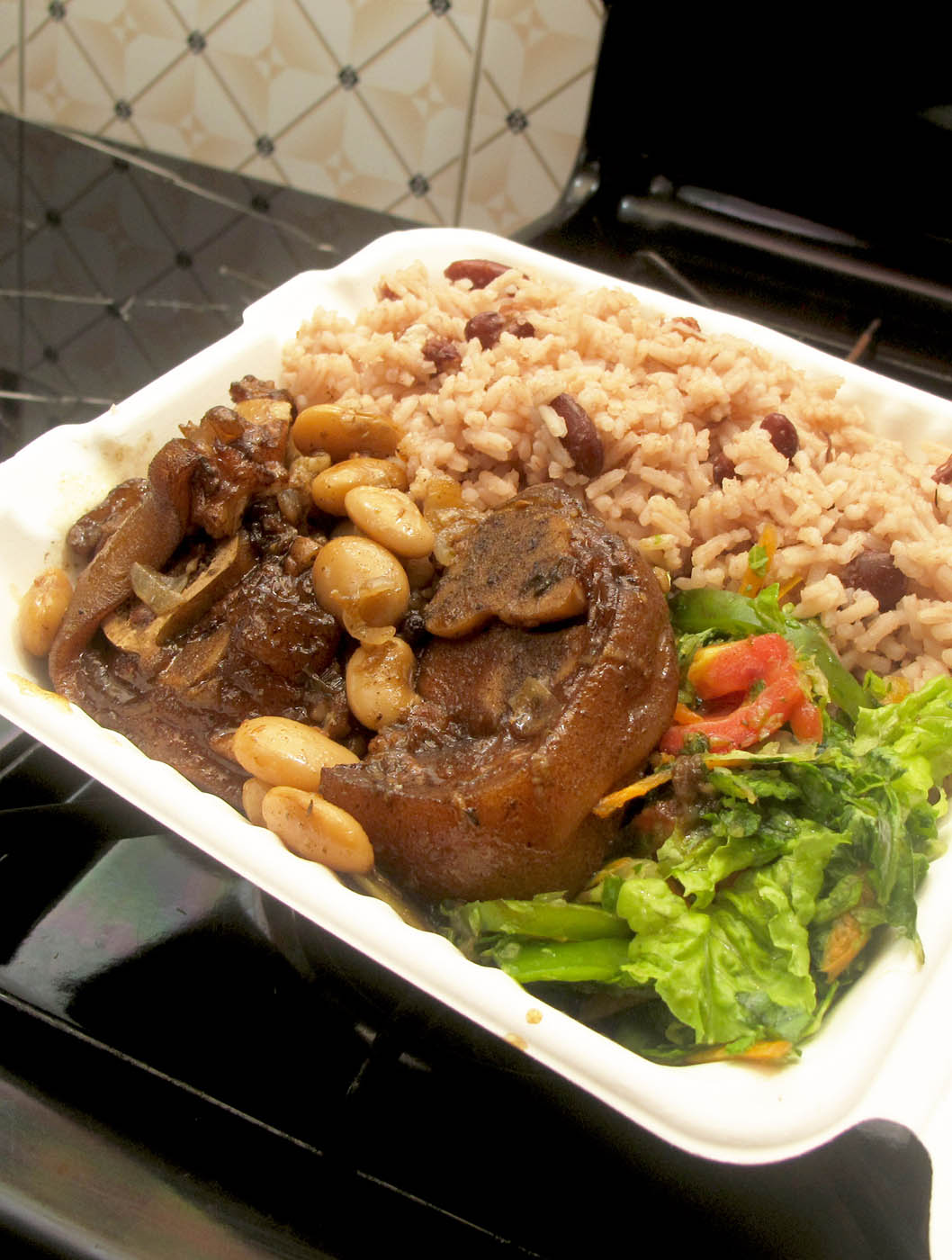 Cow foot and beans _0