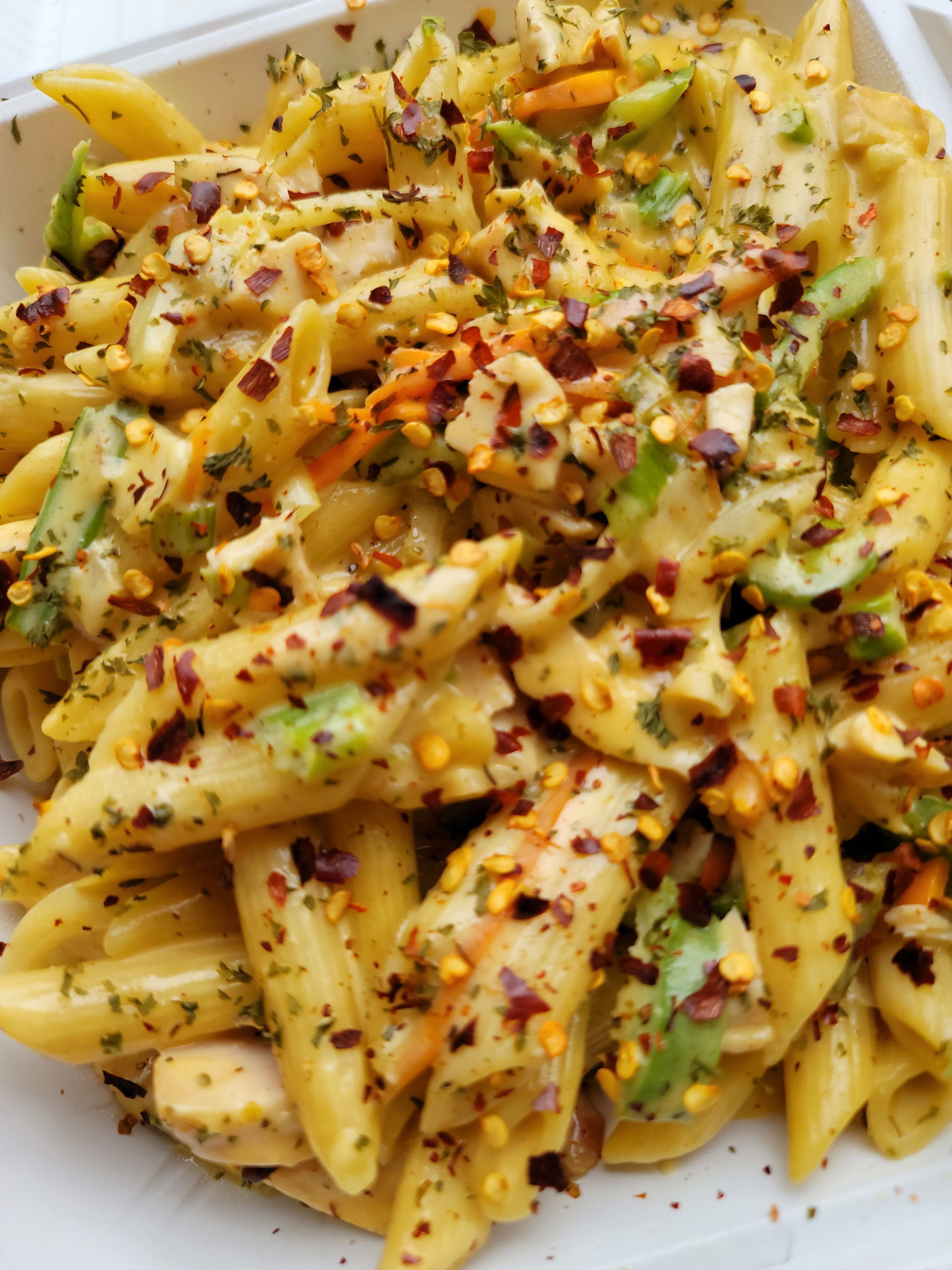 Chicken Alfredo pasta _0