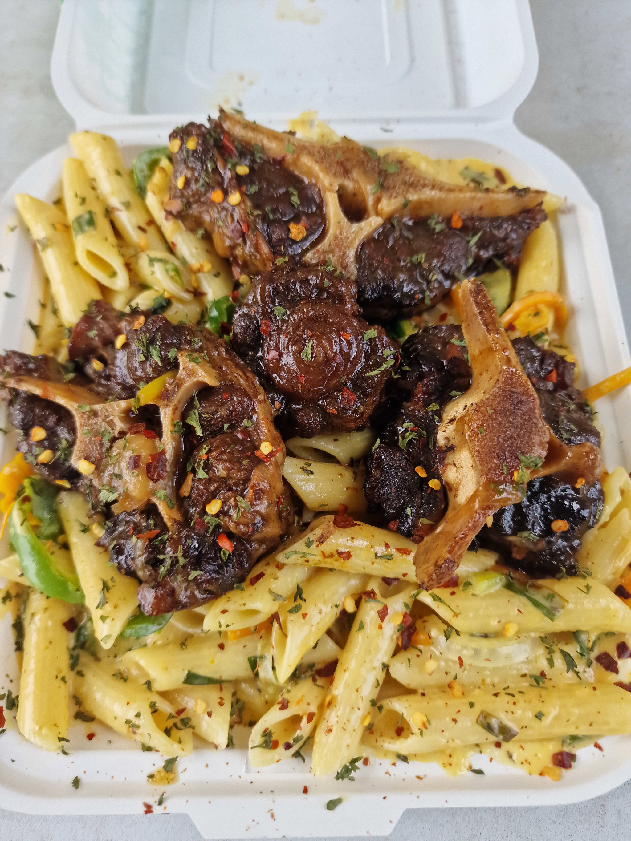 Oxtail Alfredo pasta _0