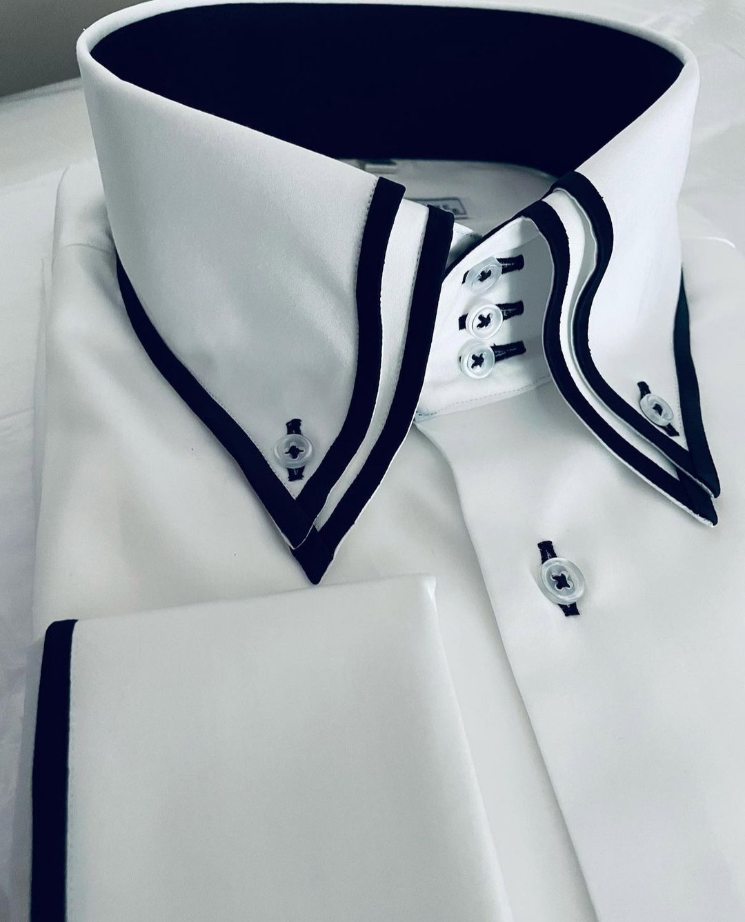 Overlapping highcollar 