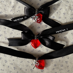Ribbon choker necklace