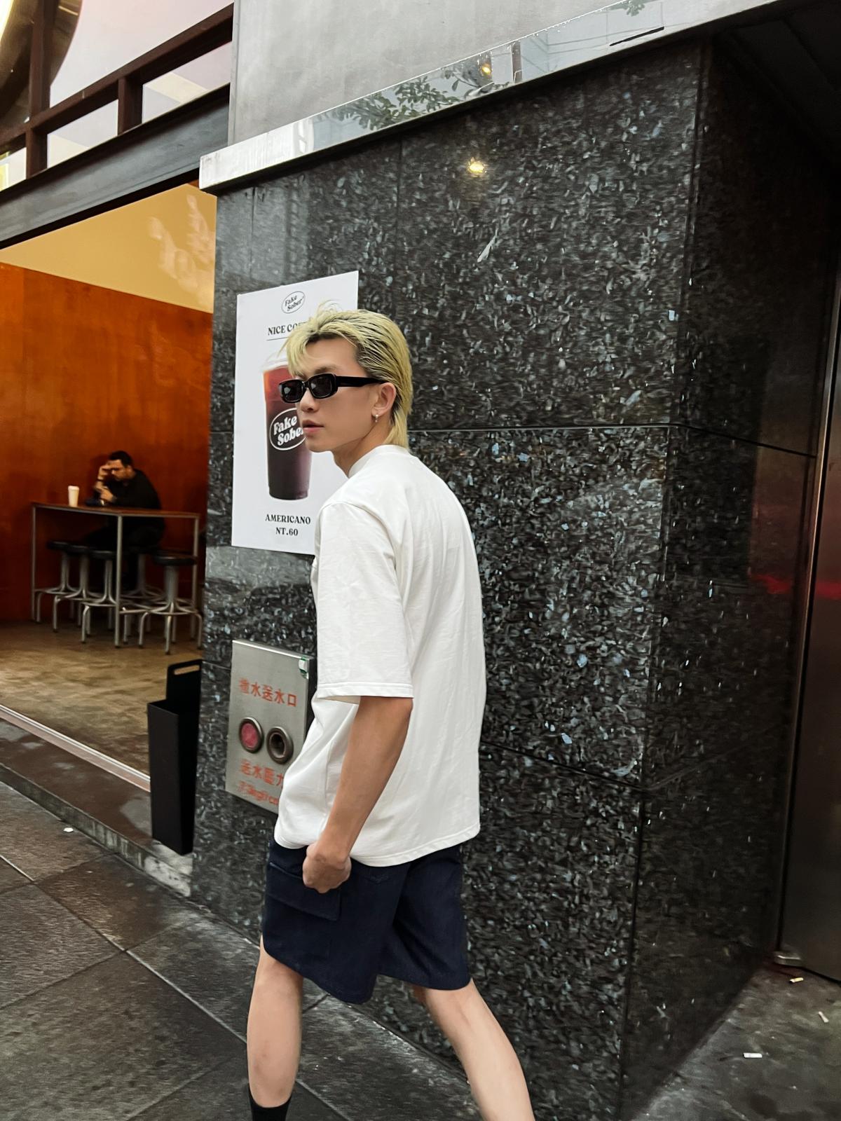 LVD CLASSIC OVERSIZED TEE (WHITE)_4