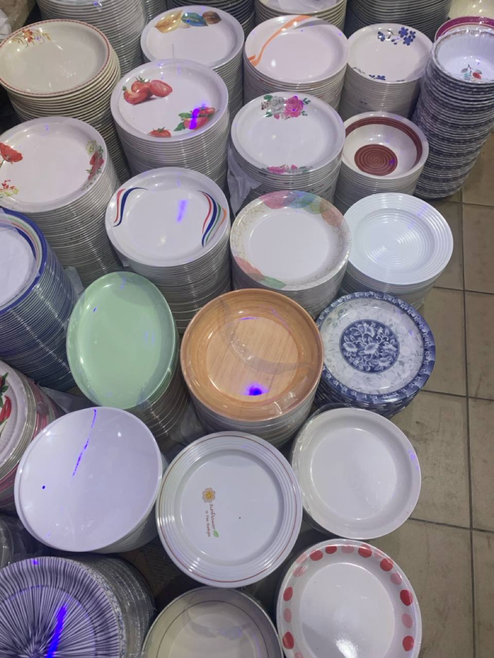 plat en porcelaine_0