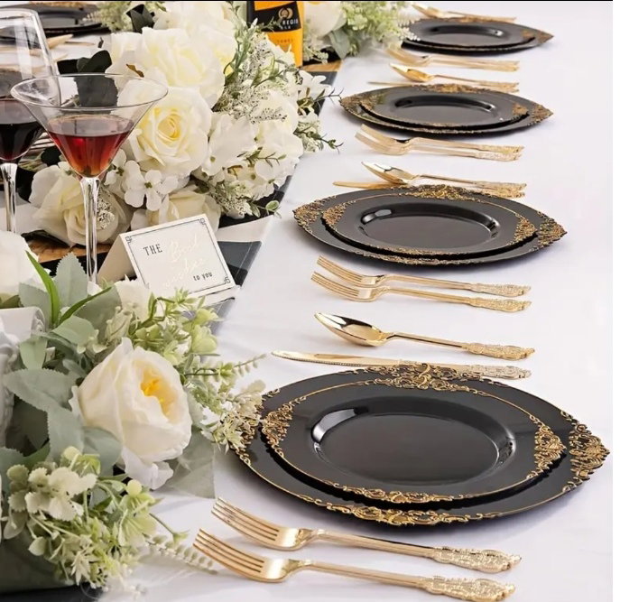 70pcs Plastic Tableware Dinner Plates