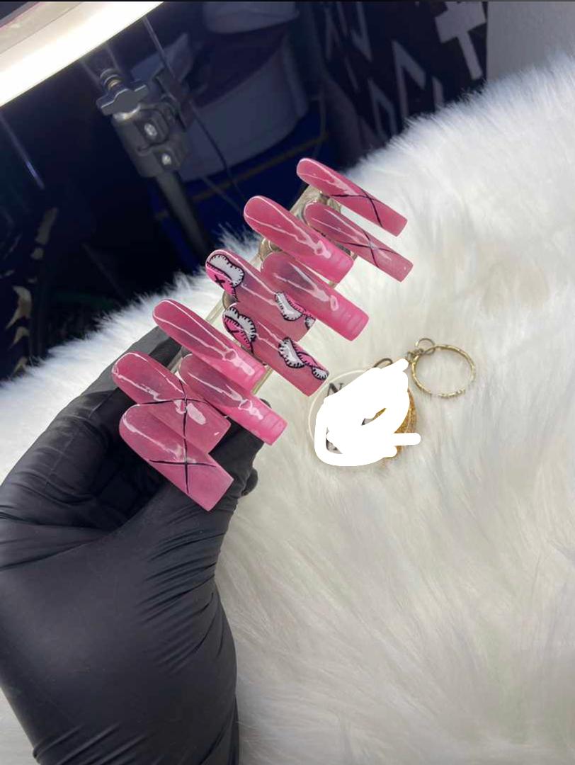 Pinky press on nails _0