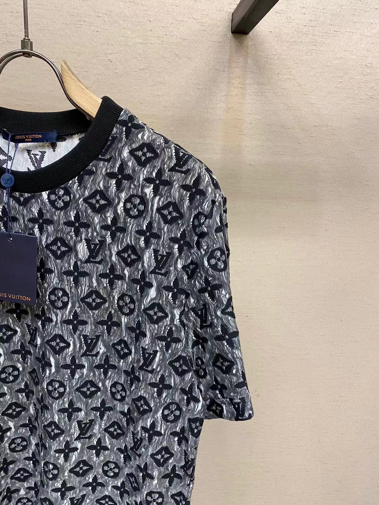 LV Tee _3