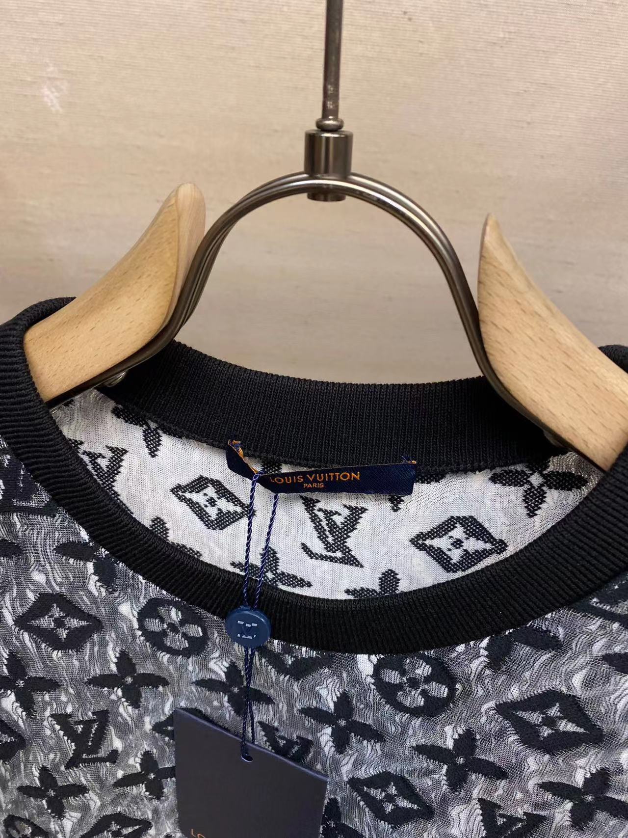 LV Tee _1