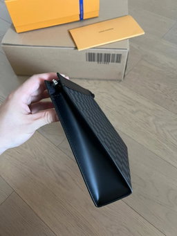 LV Clutch
