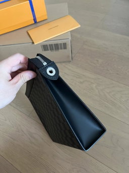 LV Clutch