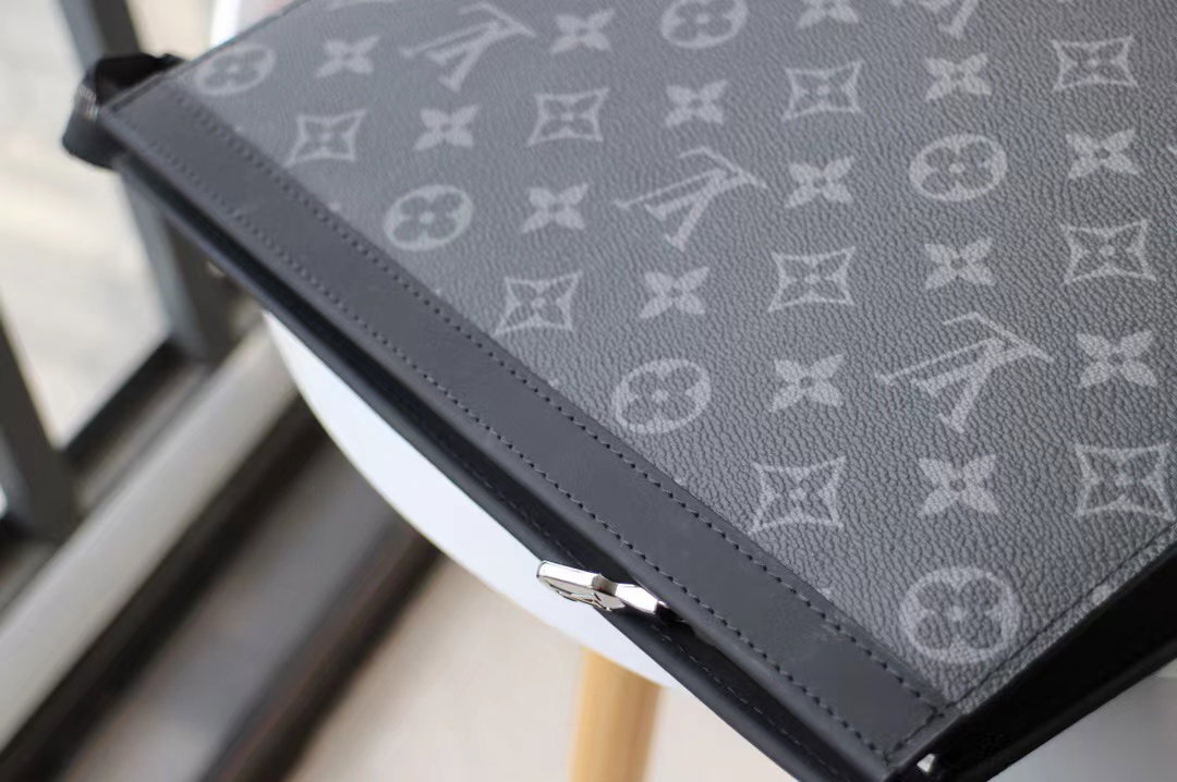 LV Clutch _6