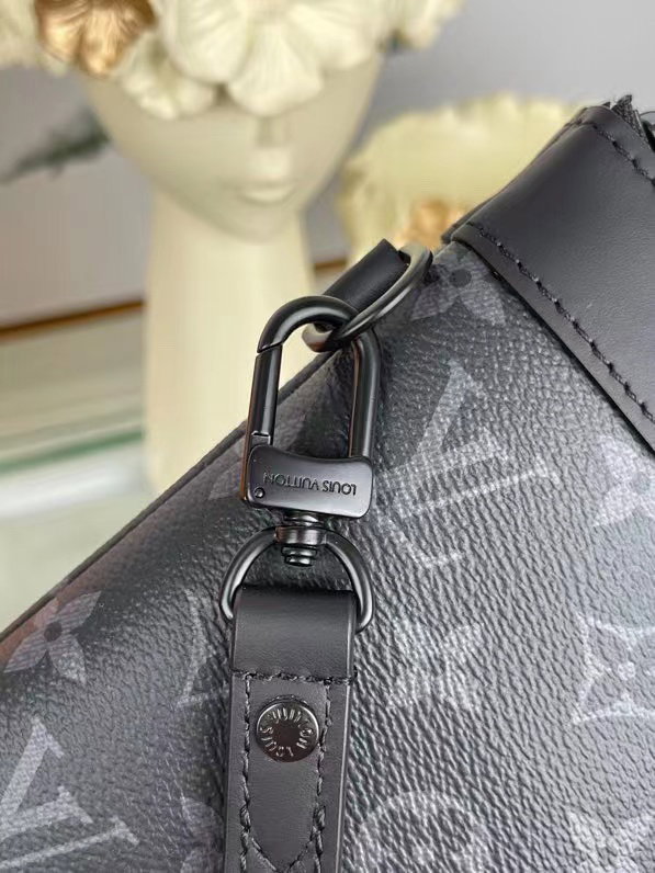 LV Clutch_4