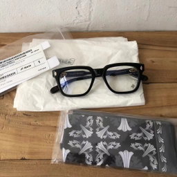C H Spectacles