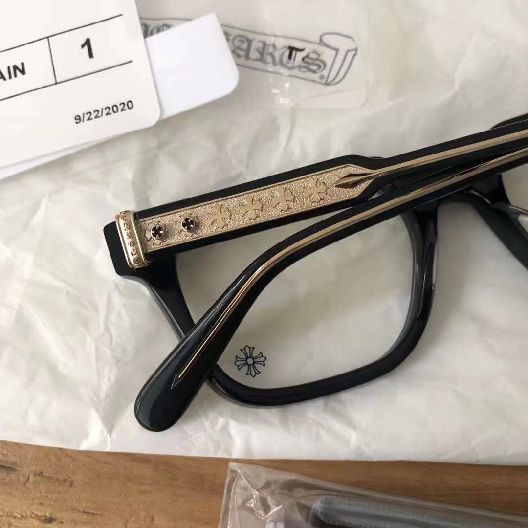 C H Spectacles_4