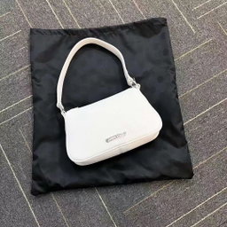 C H Nugget Handbag