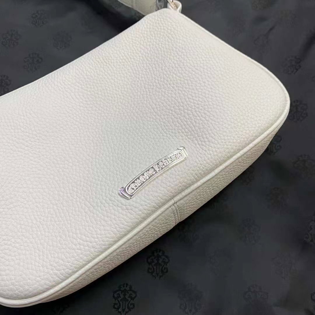 C H Nugget Handbag_5