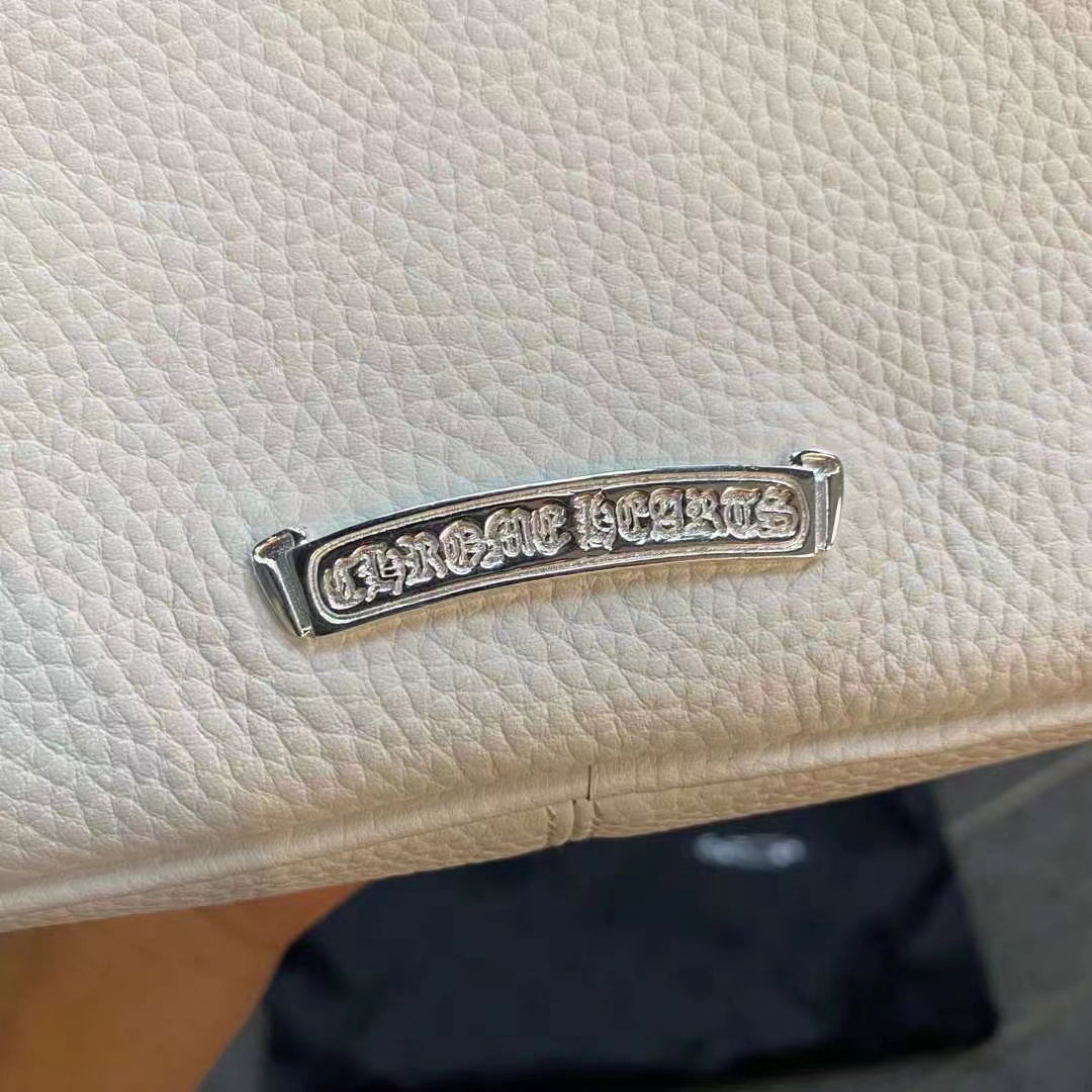 C H Nugget Handbag_7