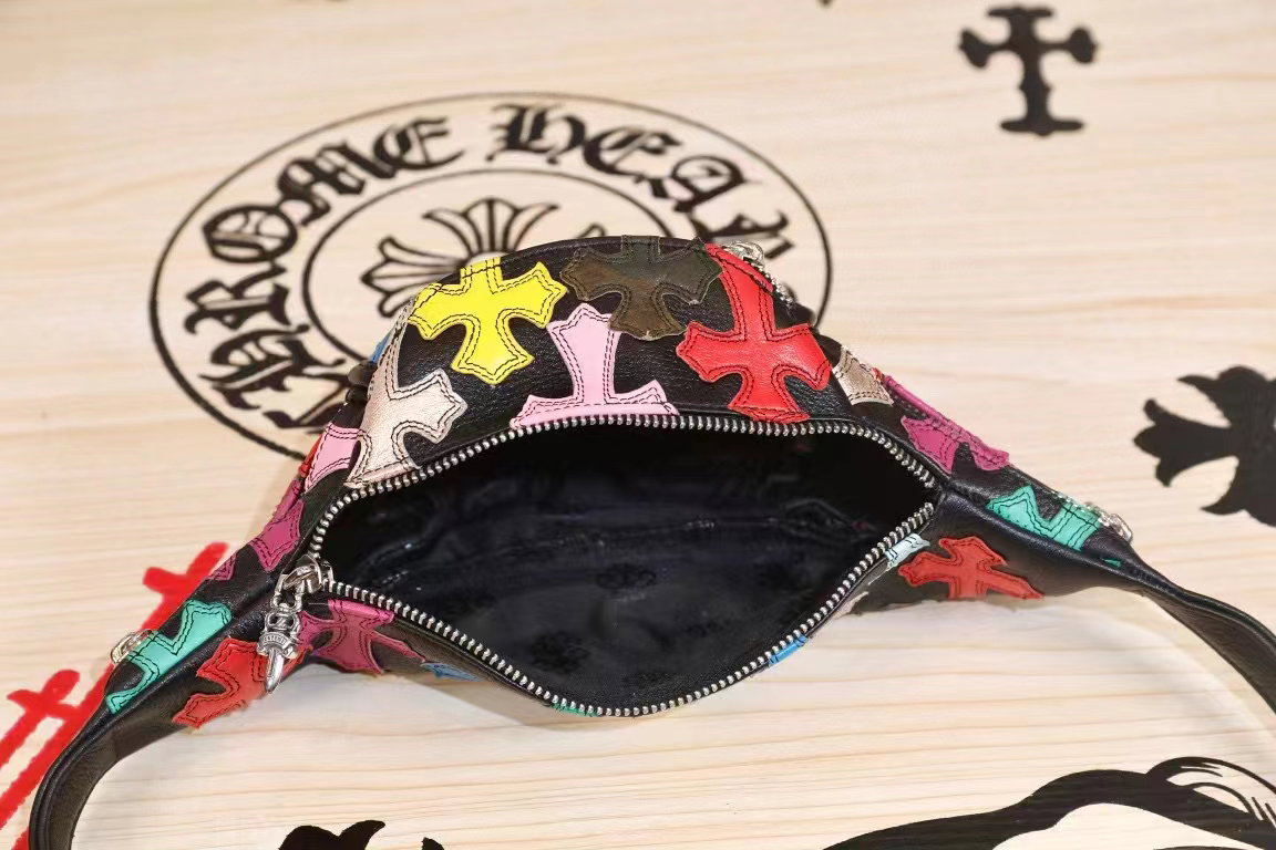 C H Pouch Bag_6