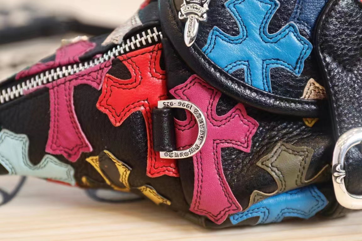 C H Pouch Bag_4