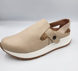 Johana Beige (J10)