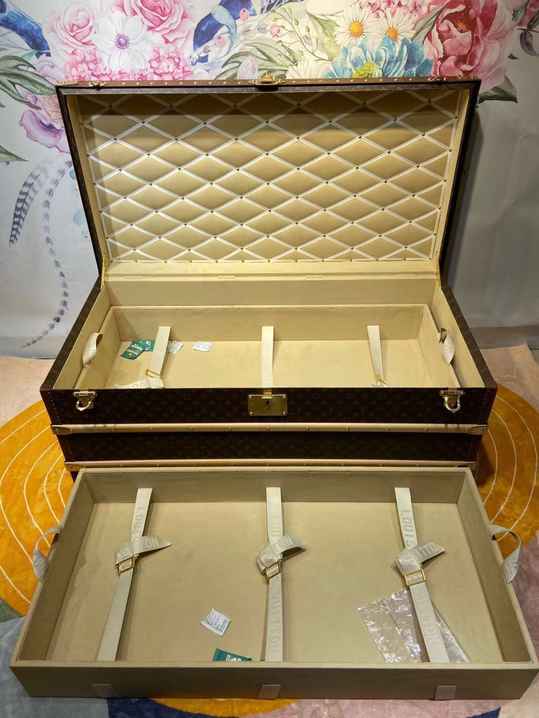 LV VIP Furniture Box_8