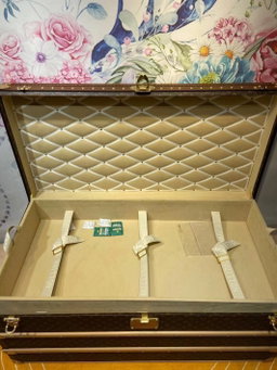LV VIP Furniture Box