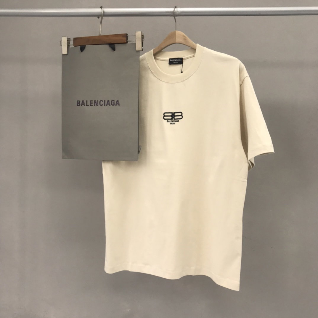 Balenciaga Tee_0