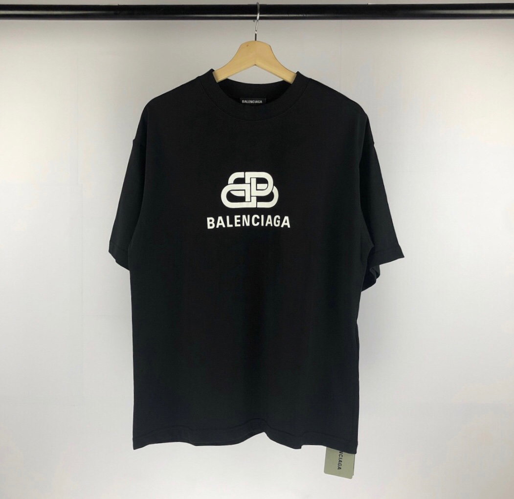 Balenciaga Tee_0