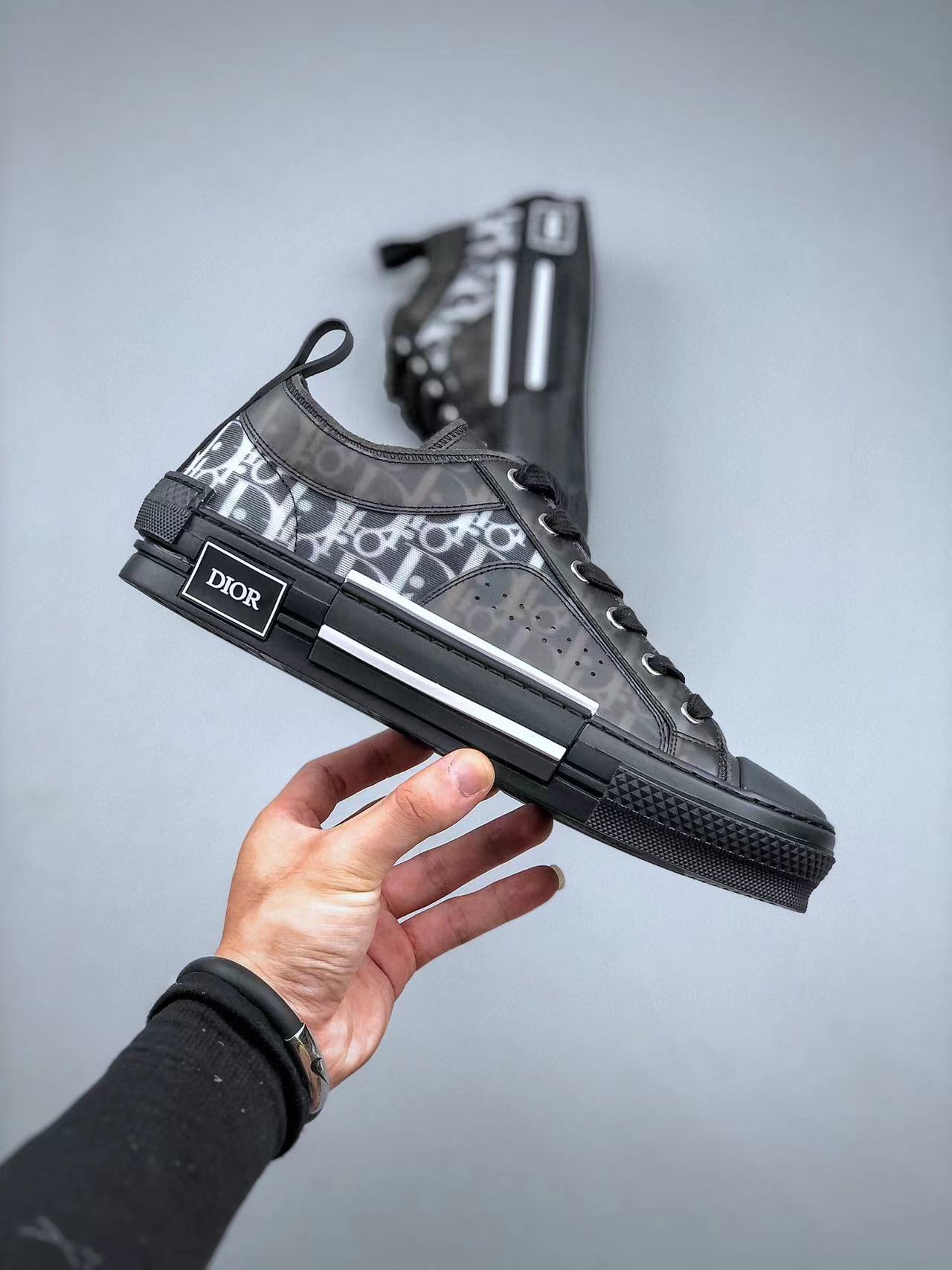 Dior Sneaker_3
