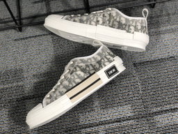 Dior Sneaker