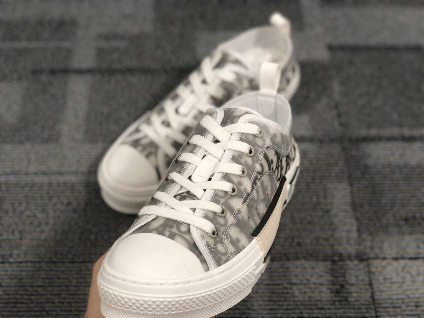 Dior Sneaker_3
