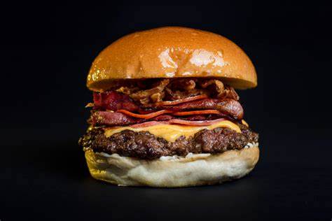 hamburguesa carnívora con papas