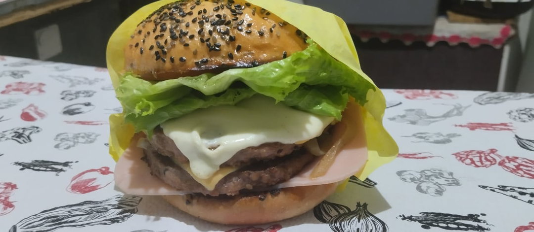 Hamburguesa  doble con papas