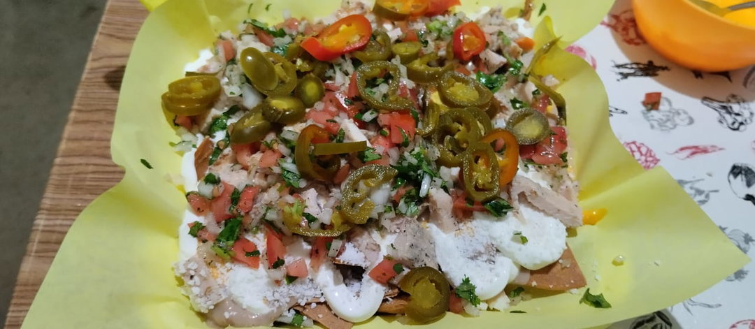 nachos supremos  carne, ,pollo ,carne al pastor