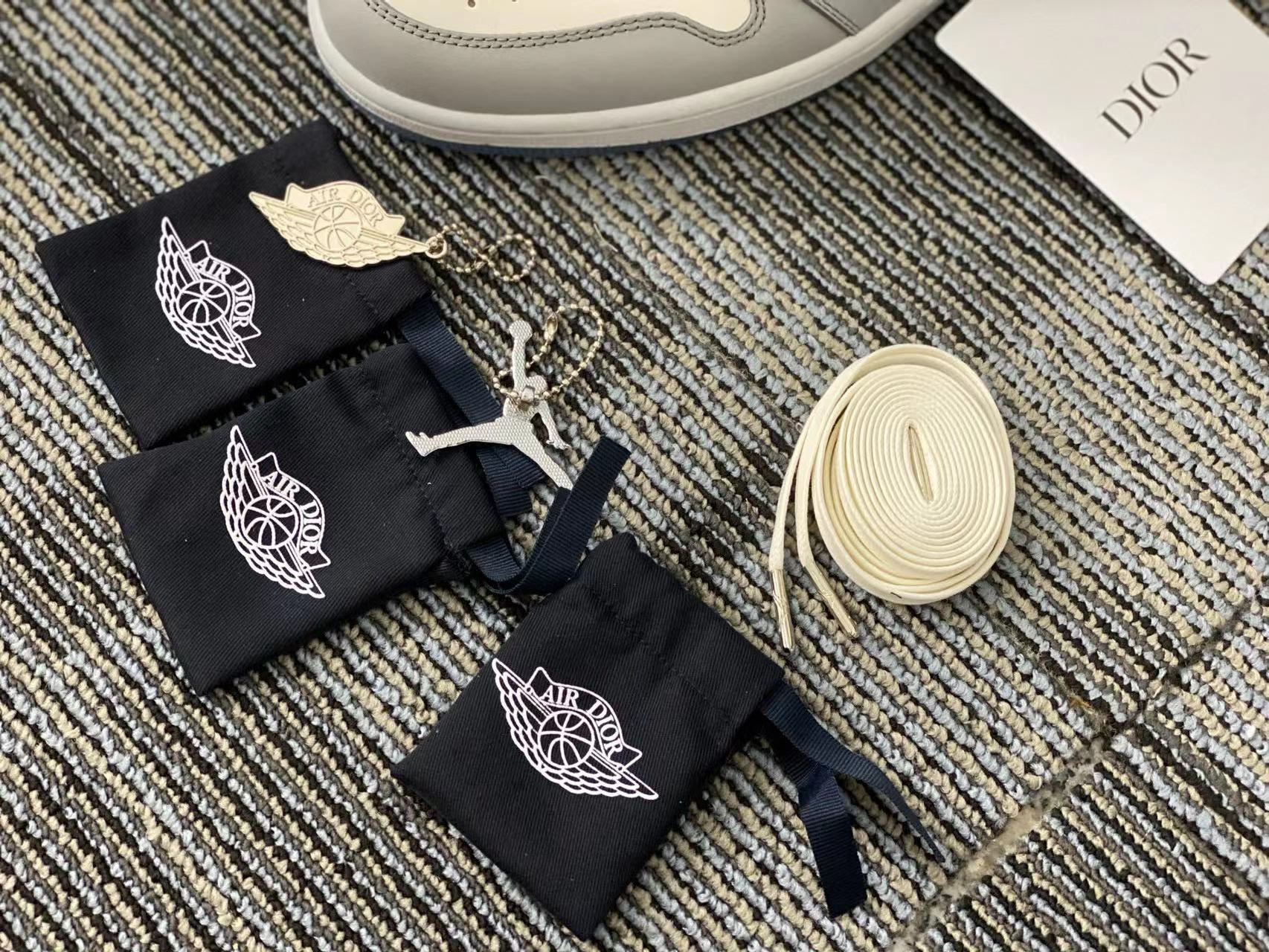 Dior Sneaker_18