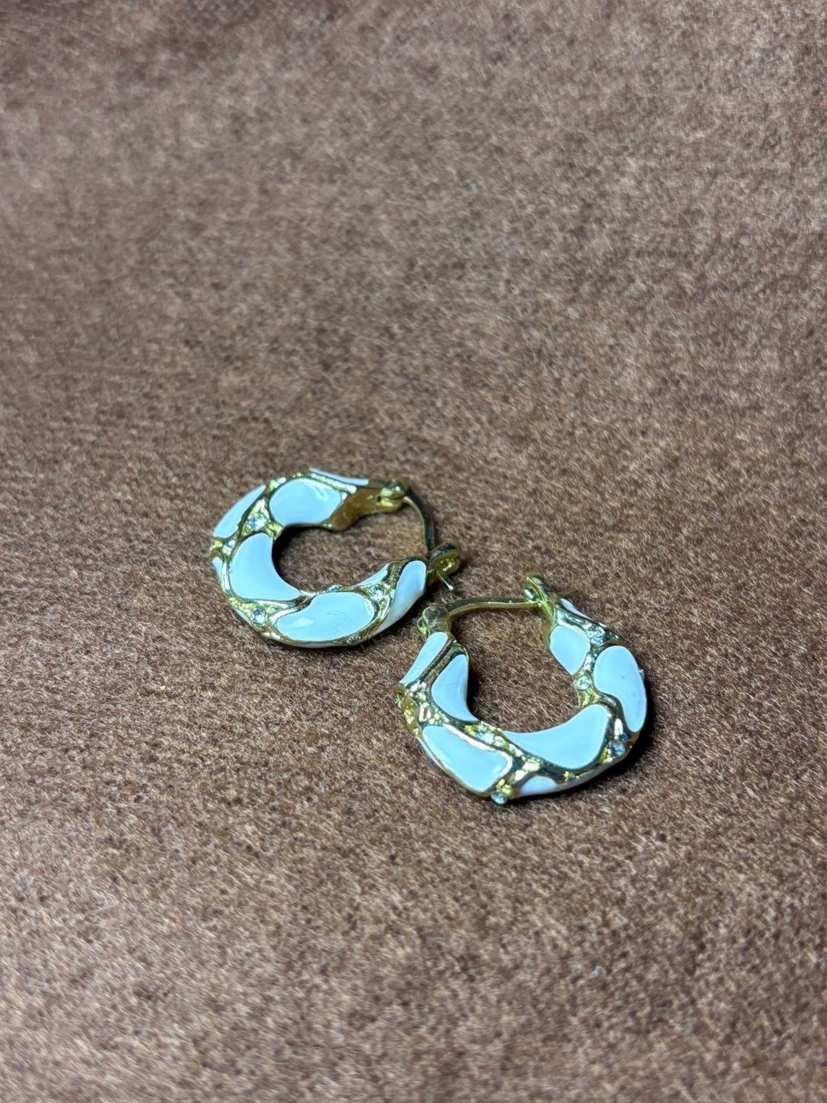 White earrings with gems_0
