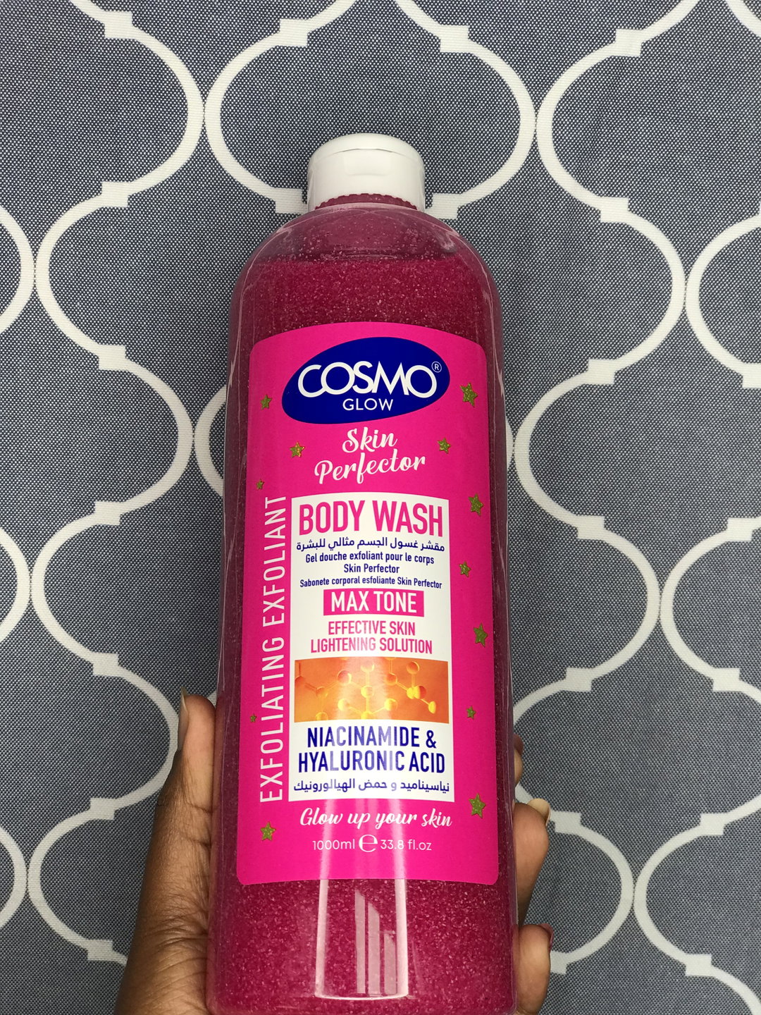 Niacinamide and hyaluronic body wash