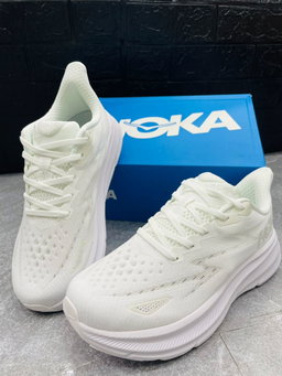 HOKA CLINFON 9