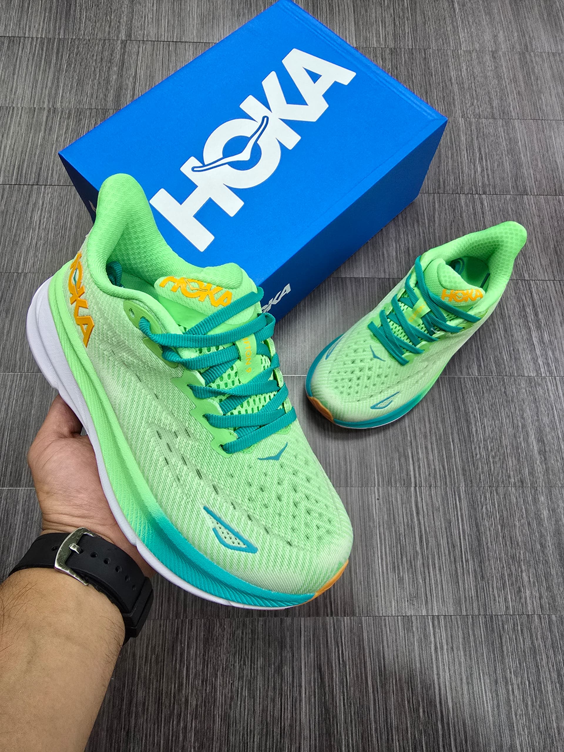 HOKA CLINFON 9_3