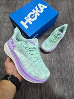 HOKA CLINFON 9