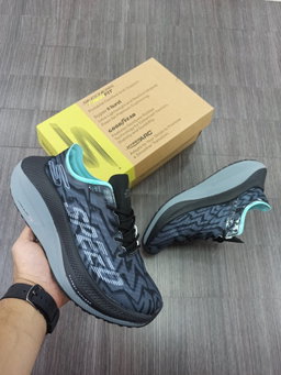 Skechers speed 