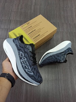 Skechers speed 