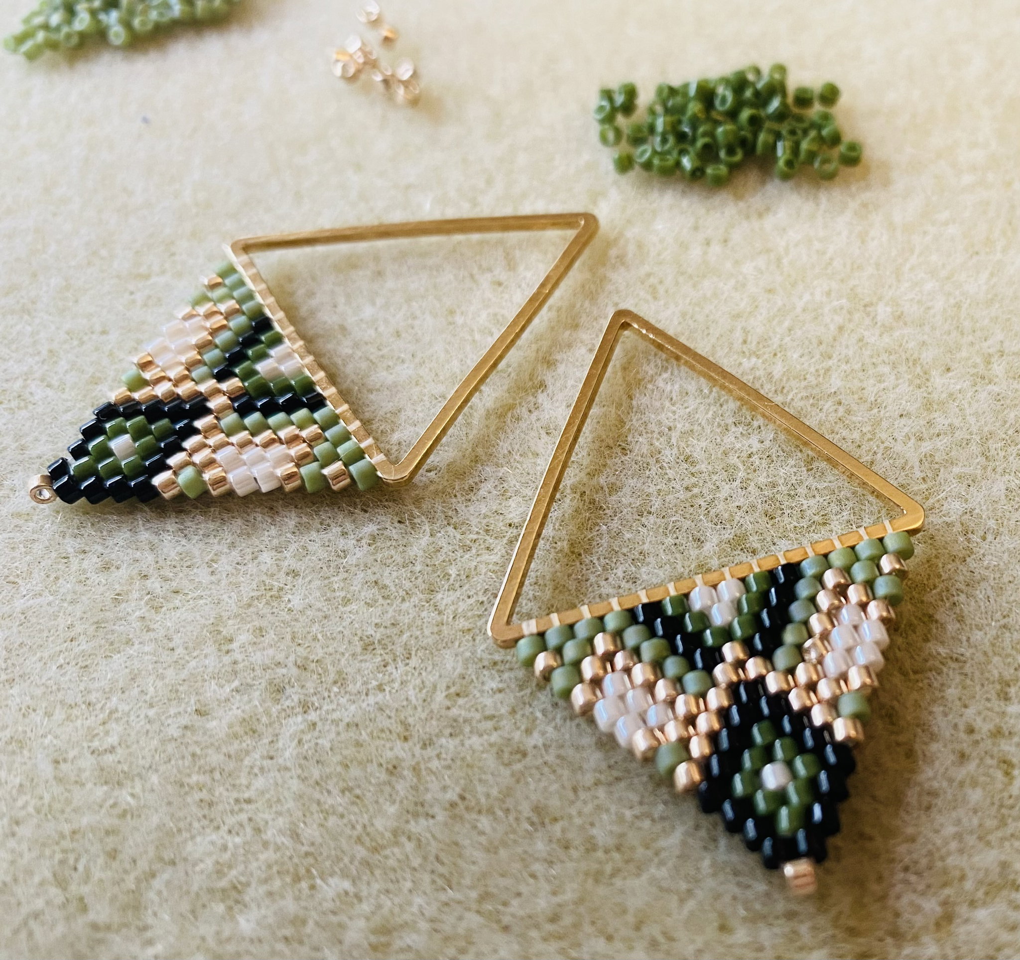 Gold Aztec Earrings - Pistachio Gold_1