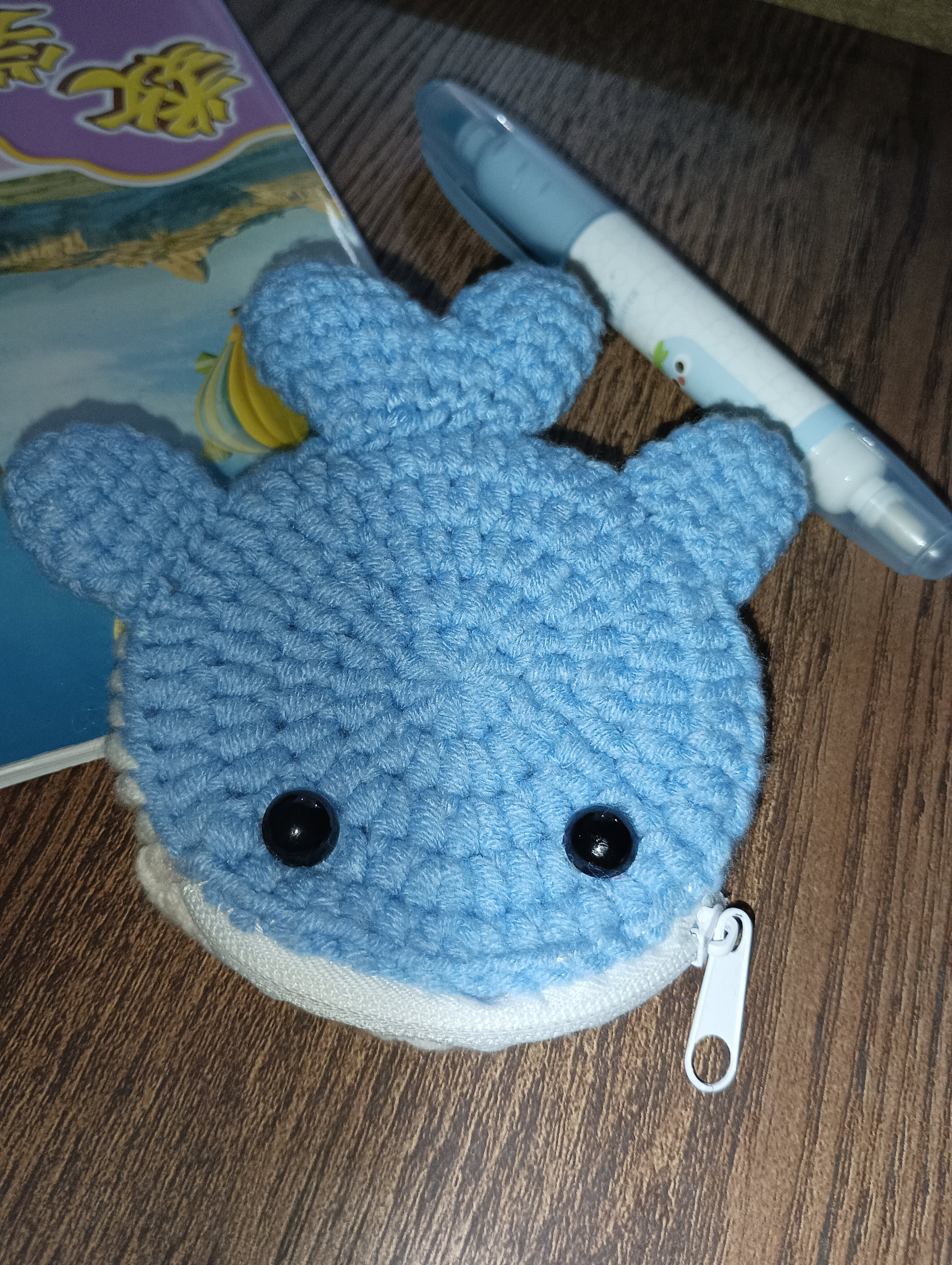 Whale pouch_0